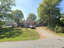 Pre-foreclosure in  Madora St Mount Holly, NC 28120