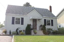 Pre-foreclosure in  N 13th St Kenilworth, NJ 07033