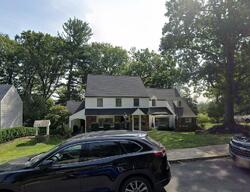 Pre-foreclosure in  Harding Dr South Orange, NJ 07079