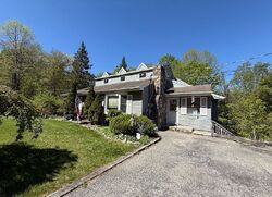Pre-foreclosure in  Highland Lakes Rd Vernon, NJ 07462