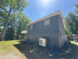 Pre-foreclosure in  Dam Dr Perryville, MO 63775