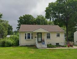 Pre-foreclosure in  S Evanston Ave Independence, MO 64052