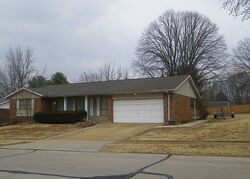 Pre-foreclosure in  MONDOUBLEAU LN Florissant, MO 63034