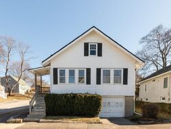 Pre-foreclosure in  Mayflower Rd Quincy, MA 02171