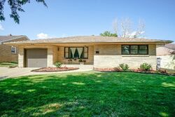 Pre-foreclosure in  Sherman Ave Rockford, IL 61101