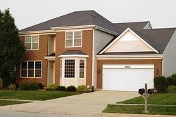 Pre-foreclosure in  Brower Pl Sycamore, IL 60178