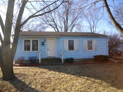 Pre-foreclosure in  CHARLEMAGNE AVE Hazel Crest, IL 60429