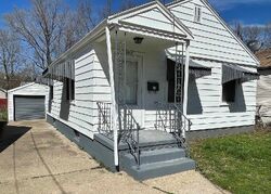 Pre-foreclosure in  W Wiswall St Peoria, IL 61605
