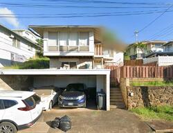 Pre-foreclosure in  Makanani Dr Honolulu, HI 96817