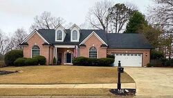 Pre-foreclosure in  Ballymore Pass Woodstock, GA 30189