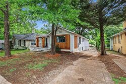 Pre-foreclosure in  Hartford Ave Sw Atlanta, GA 30310