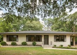 Pre-foreclosure in  Glen Iris Dr Monroe, GA 30655