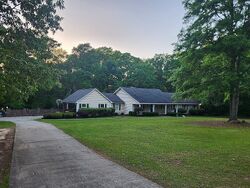 Pre-foreclosure in  Oakridge Dr Forsyth, GA 31029