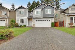 Pre-foreclosure in  80th Ave E Puyallup, WA 98375