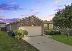 Pre-foreclosure in  Acacia Hl San Antonio, TX 78244