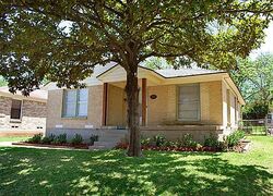 Pre-foreclosure in  Alco Ave Dallas, TX 75211