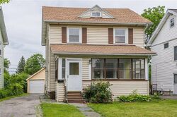 Pre-foreclosure in  Westmount St Rochester, NY 14615