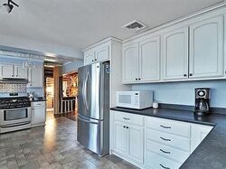 Pre-foreclosure in  Algonquin Trl Wayne, NJ 07470