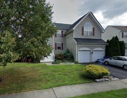  Greenbrook Dr, Columbus NJ