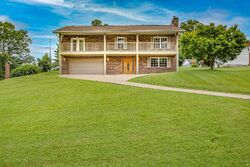 Pre-foreclosure in  Fox Dr Russell, KY 41169