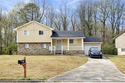  Woodford Rd, Atlanta GA