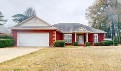 Pre-foreclosure in  Belton Dr Dothan, AL 36305