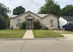 Pre-foreclosure in  Joy Lee St Haltom City, TX 76117
