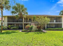 Pre-foreclosure in  Chasewood Dr Apt H Jupiter, FL 33458