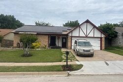 Pre-foreclosure in  Westridge Dr Fort Worth, TX 76148