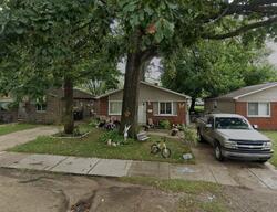 Pre-foreclosure in  Oak St Taylor, MI 48180