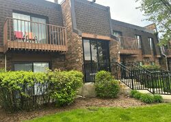 Pre-foreclosure in  Mullingar Ct a Schaumburg, IL 60193