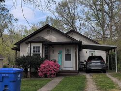Pre-foreclosure in  N Chamberlain Ave Rockwood, TN 37854