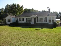 Pre-foreclosure in  Bethune Hwy Bishopville, SC 29010