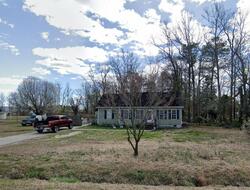 Pre-foreclosure in  E Carter St Wallace, NC 28466