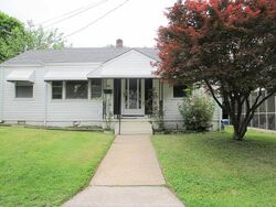 Pre-foreclosure in  Berkley Ave Sw Roanoke, VA 24015