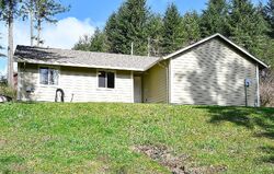Pre-foreclosure in  Bugatti Ln Woodland, WA 98674