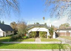 Pre-foreclosure in  Maynell Ave Modesto, CA 95354