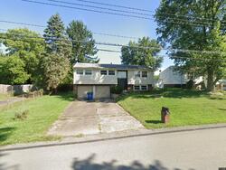 Pre-foreclosure in  Surfside Dr Pittsburgh, PA 15239