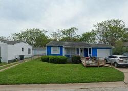 Pre-foreclosure in  Whiting St Galveston, TX 77550