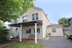 Pre-foreclosure in  Lily Pond Ave Staten Island, NY 10305