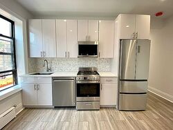 Pre-foreclosure in  38th St  Astoria, NY 11105