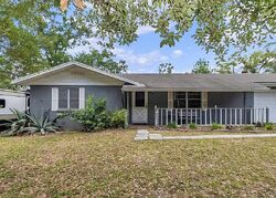 Pre-foreclosure in  Se 63rd Ln Ocklawaha, FL 32179