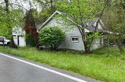 Pre-foreclosure in  Old Saint Marys Pike Waverly, WV 26184