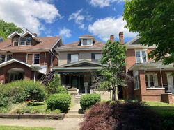 Pre-foreclosure in  10th Ave Huntington, WV 25701