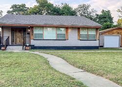 Pre-foreclosure in  W Idaho Ave Chickasha, OK 73018