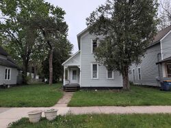 Pre-foreclosure in  Sweet St Ne Grand Rapids, MI 49505
