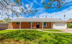 Pre-foreclosure in  N 33rd Dr Phoenix, AZ 85017