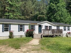 Pre-foreclosure in  Smith Young Rd Blythewood, SC 29016