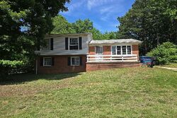  Slagle Dr, Charlotte NC