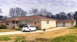 Pre-foreclosure in  Taylor Rd Gadsden, AL 35905
